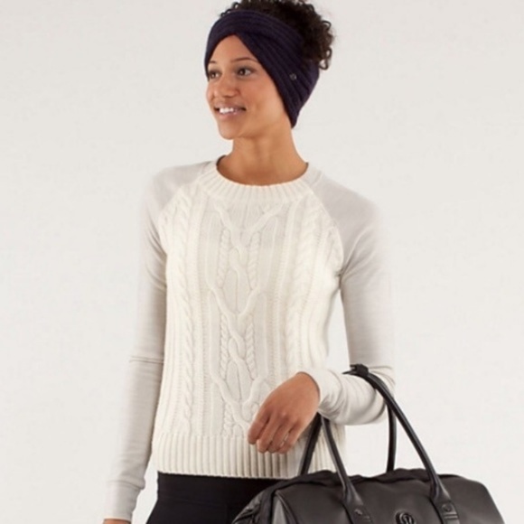 Lululemon St Moritz Sweater - sz 8 - Picture 1 of 4